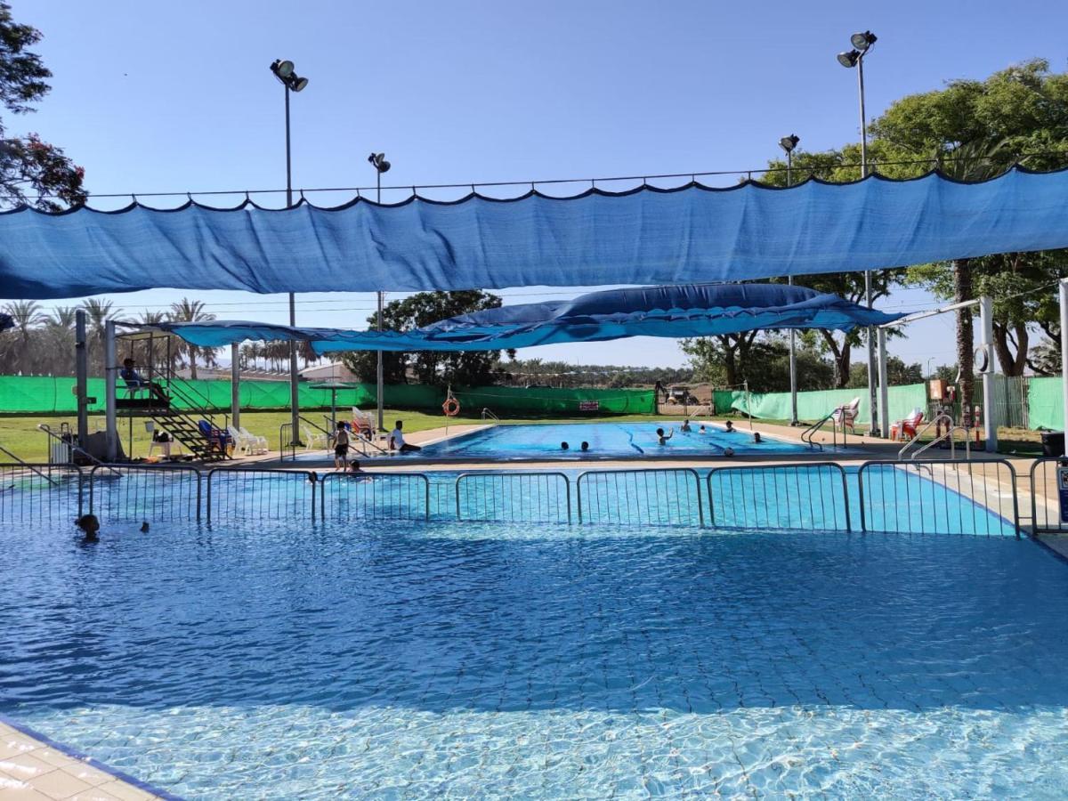 ติรัต ซวี Aparthotel Tirat Zevi ภายนอก รูปภาพ